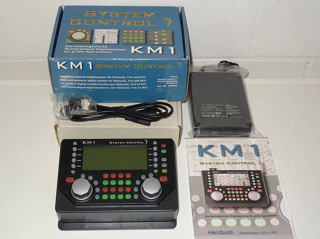 Spur 1 KM1 Modellbahn Digitalzentrale 430000 Spur1. Neu