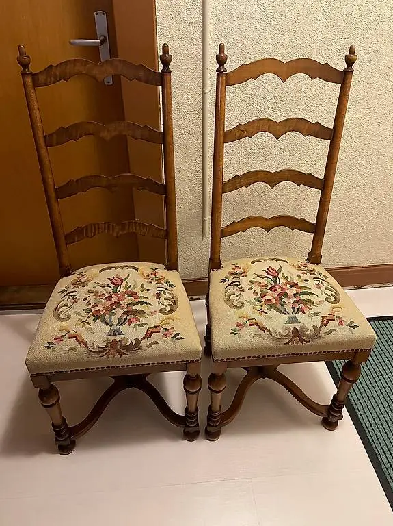 Zwei antike Gobelin Stühle