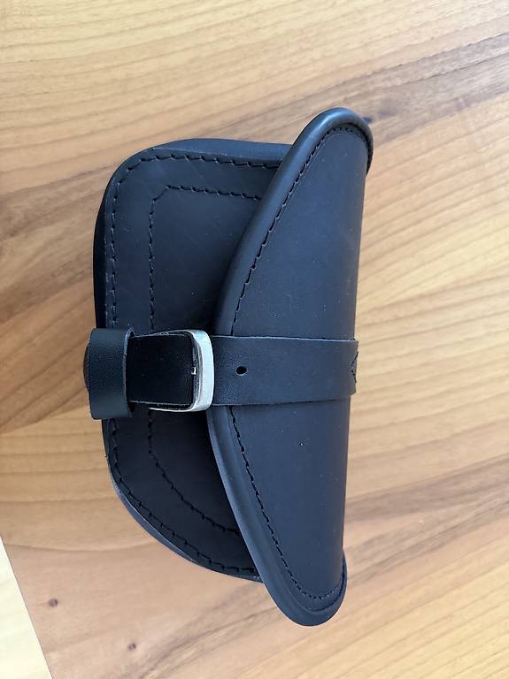 Ledertasche für Motorrad
