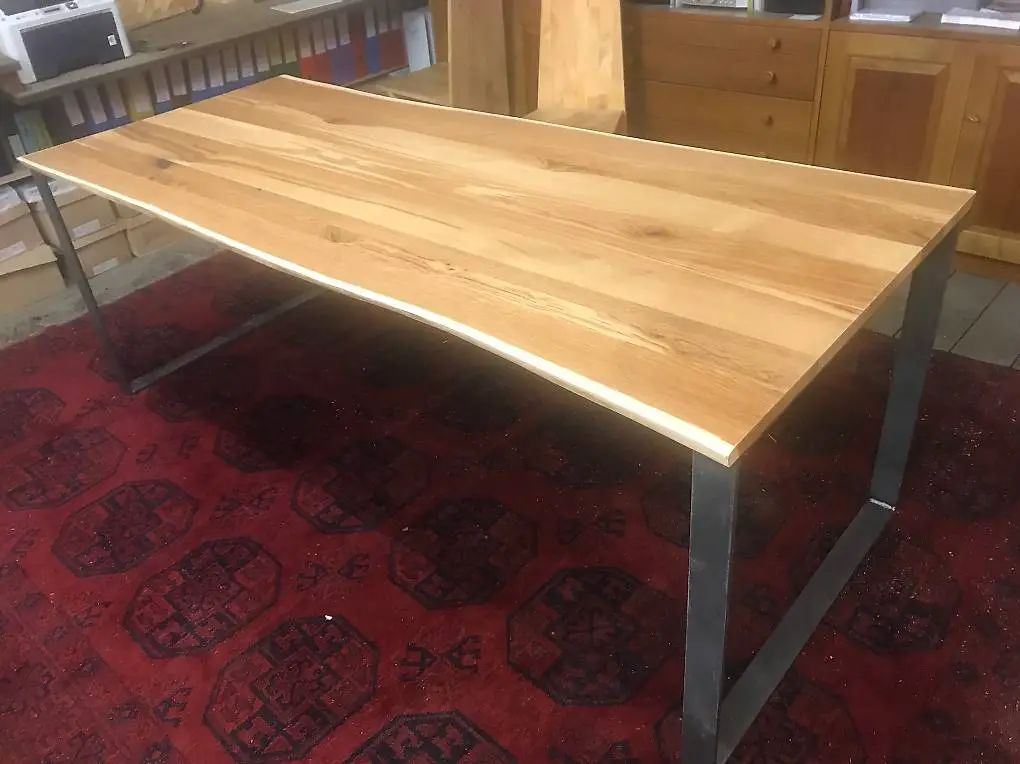 tisch eiche geölt mit baumkante u. eisen-kufen