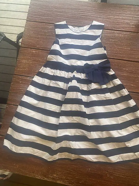 Schönes Kleid, weiss/marine, 10 Jahre