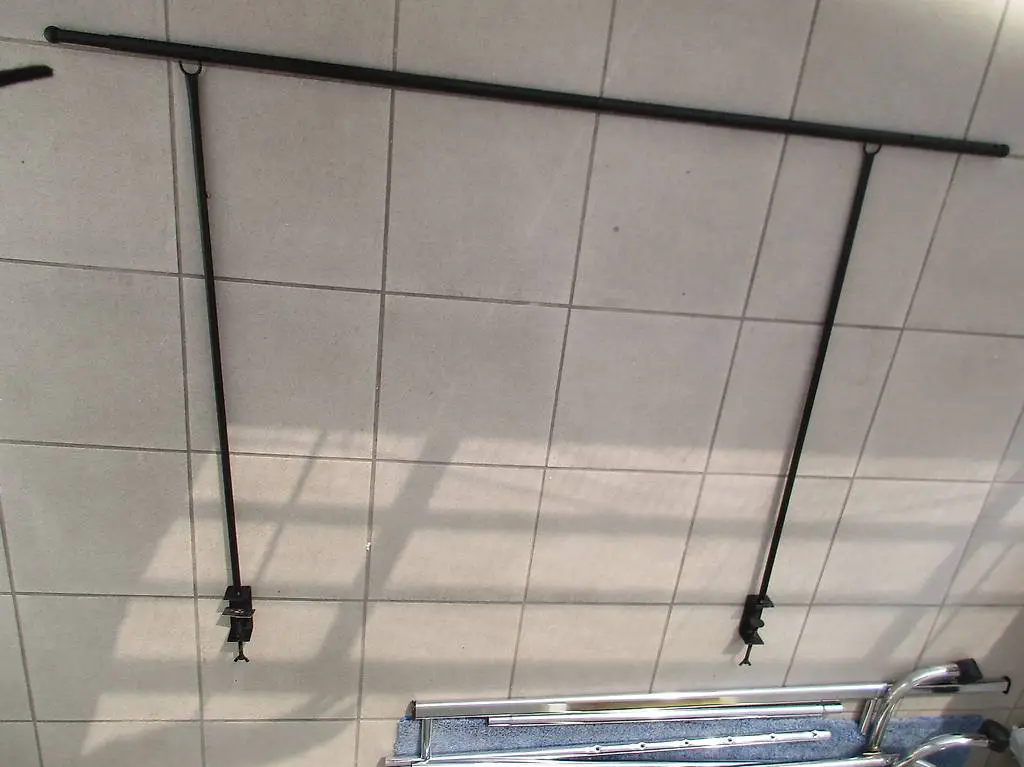 Neuwertige Tisch-Deko-Stange, schwarz