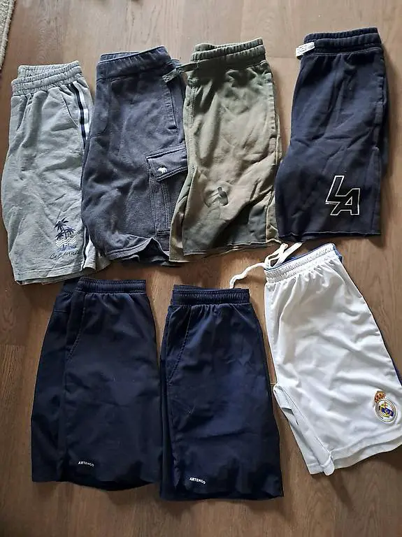 12 teiliges Kleiderset Jungen 158 / 164