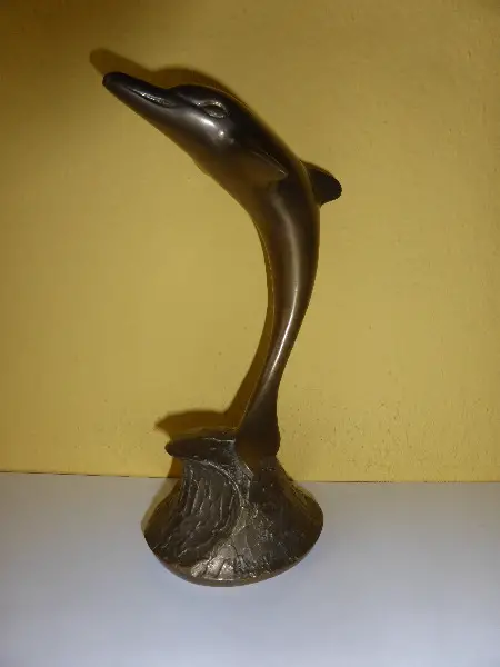 Bronzefigur Delfin