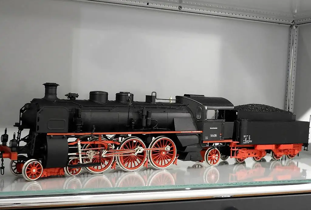 Spur 1 Märklin BR18 Dampflok 54561. Digital, Sound. Spur1