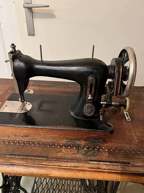 Nähmaschine Automat Jahrgang ca. 1912
