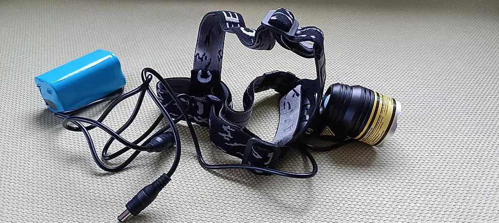 Stirnlampe/Fahrradlampe 650 Lumen 200m weit NEU