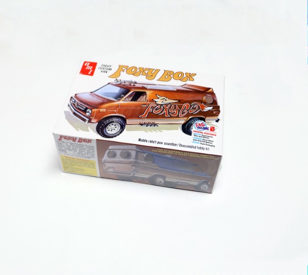 Chevy Custom Van Foxy Box 1:25 von AMT/MPC
