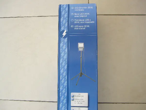 LED-Strahler, 20 W, mit Stativ