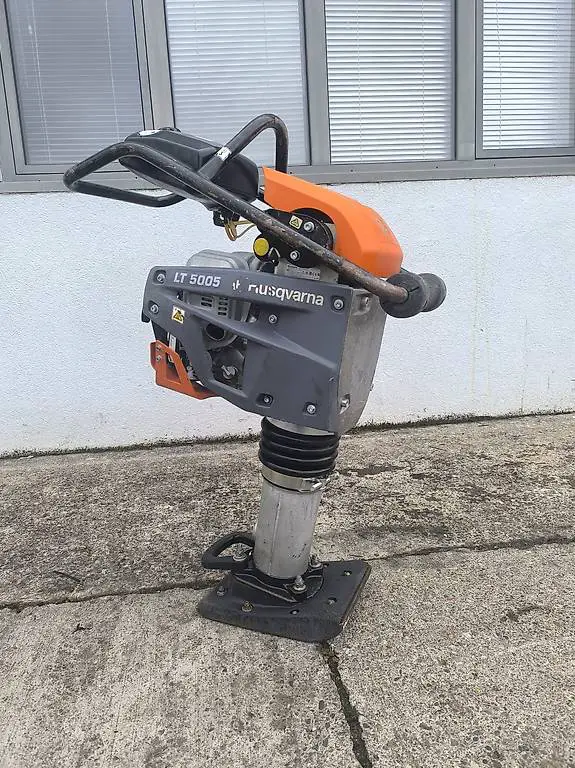 Husqvarna LT5005 Grabenstampfer