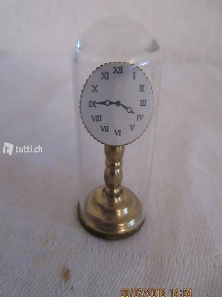  Standuhr, mit Glasübettopf, Glasglocke