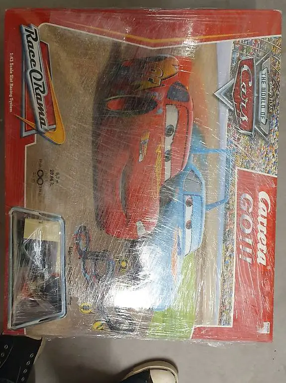 Carrera Bahn abzugeben