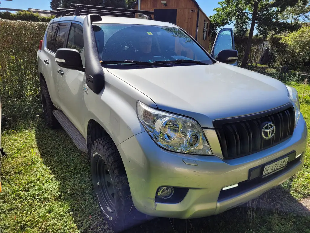 TOYOTA Land Cruiser 3.0 D-4D Linea Sol Premium