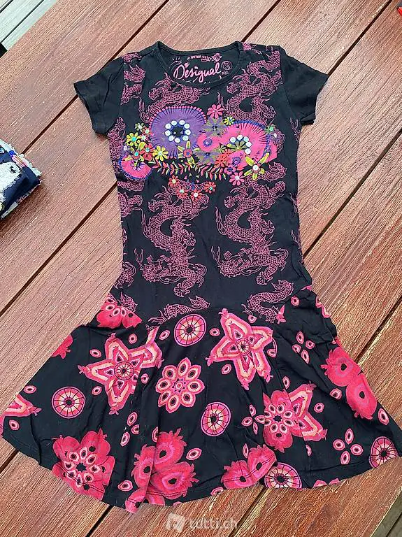 Desigual Kleid Grösse EU 11 /12, schwarz / pink