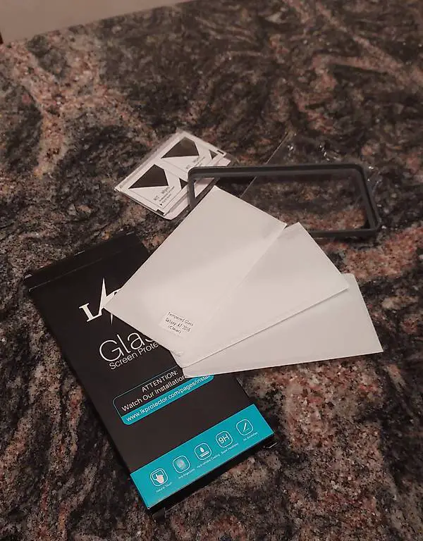 Panzerglas Schutz für Galaxy A7 (3 Stk) - NEU