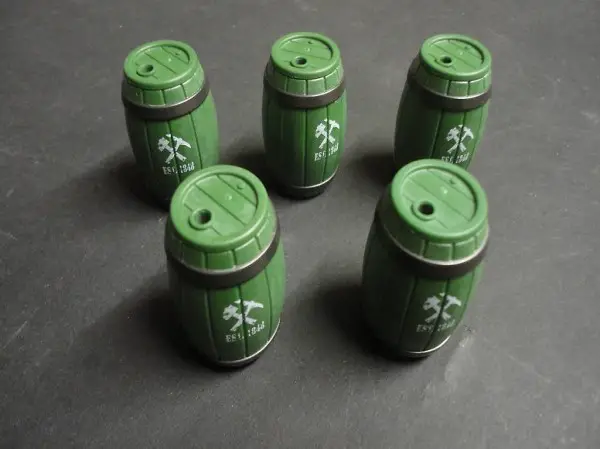 Playmobil 5 grosse, grüne Holzfässer mit Deckel
