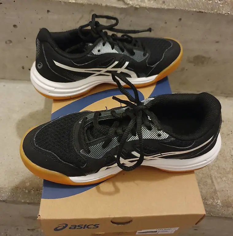 Asics Upcourt 5 GS, Neuwertig, Gr 34.5