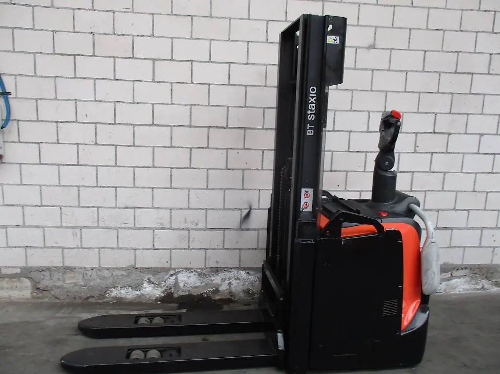 stapler toyota spe120l ameise 02