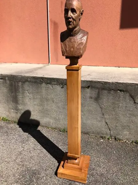 Scultura in legno Generale Guisan 1960