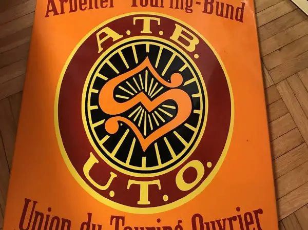 Schild "Arbeiter-Touring-Bund"
