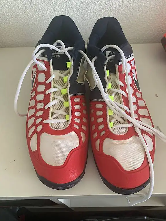 Nike Tennisschuh Gr. 48 2/3