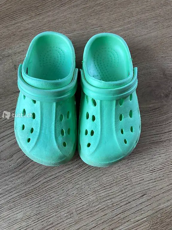Hausschuhe/Finken wie Crocs grösse 25/26