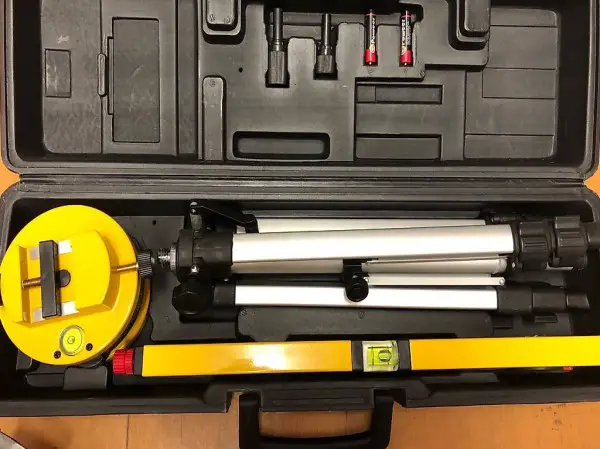 Bolla con laser e tre piedi