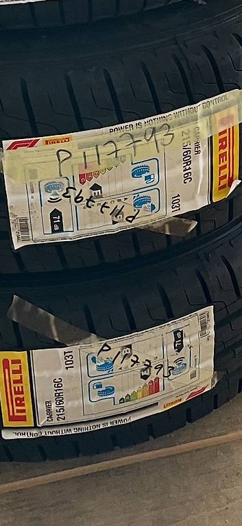 Günstige Sommerreifen 16" (215er Pirelli Carrier)