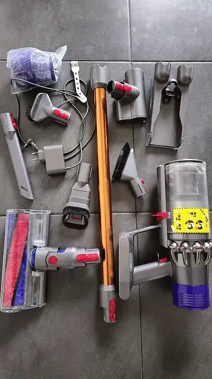 Dyson V10 aspirateur sans fil