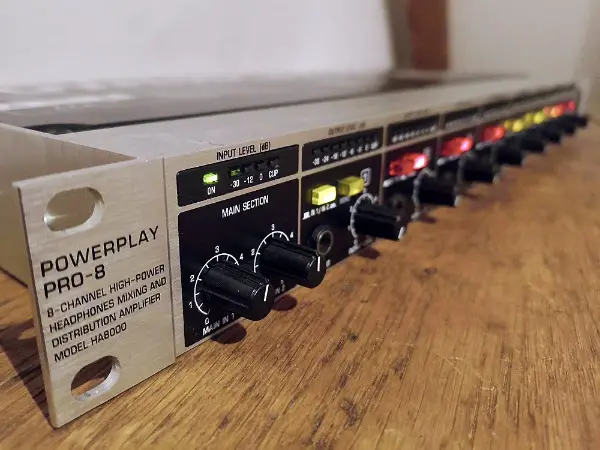 Behringer Powerplay Pro-8 HA8000 Kopfhörer-Vorverstärker