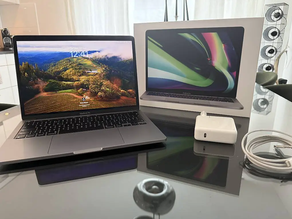 apple macbook pro 13? m1 (2020) ? 16 gb ram | 512 gb ssd