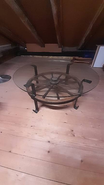 Wagenrad / Tisch