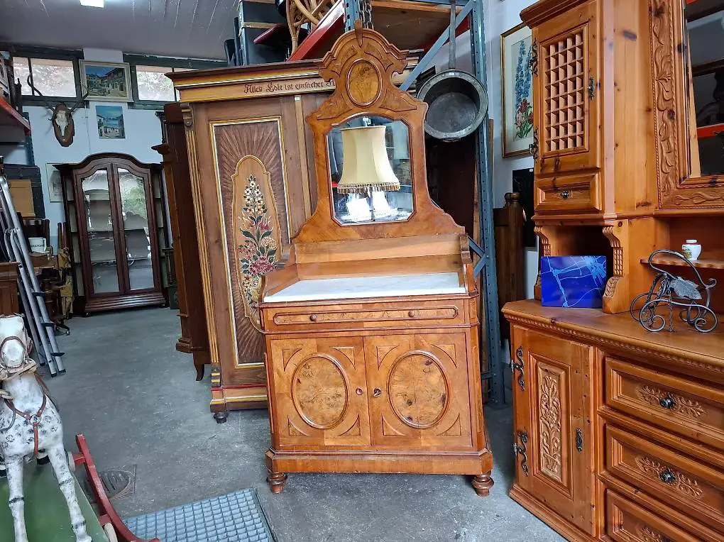 Antike dekorative kleine Waschkommode Spiegelkommode