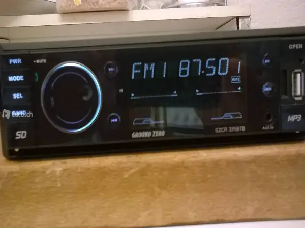 Autoradio GROUND ZERO Mit USB.CD.MP3