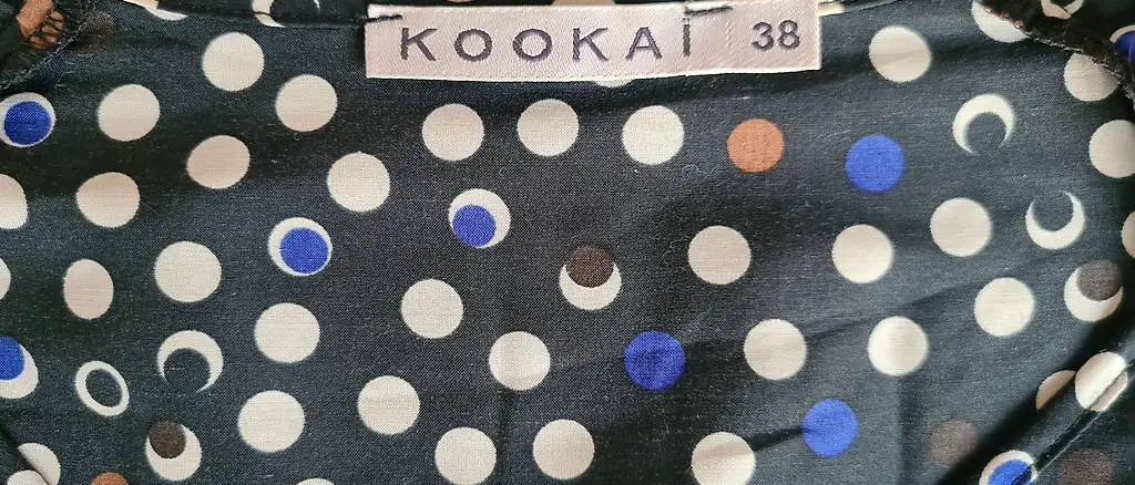 Seidenkleid KOOKAI; Blauer Baumwollmantel MAX&CO.