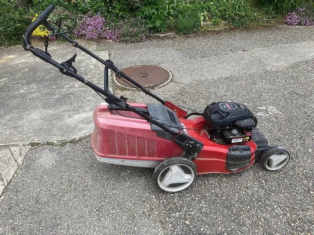 Tondeuse thermique essence