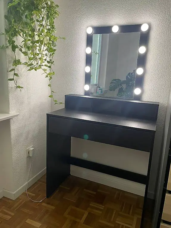 Schminktisch in schwarz