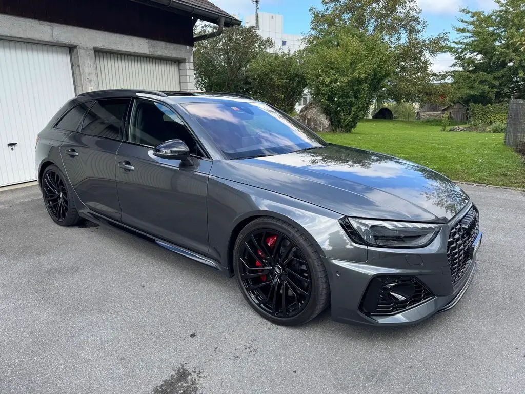 AUDI RS4 Avant 2.9 V6 TFSI quattro T-Tronic