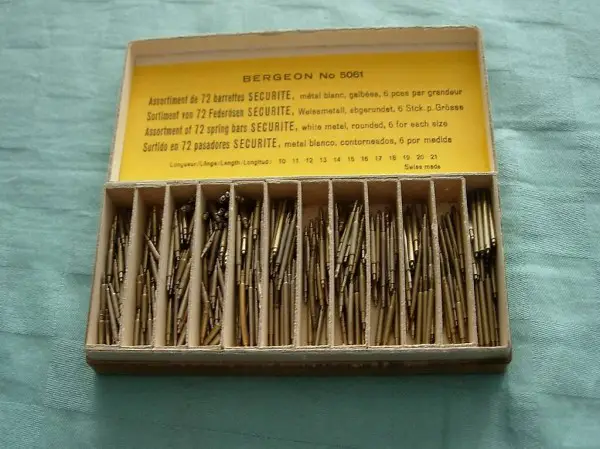  alte Federösen für Uhrenbänder