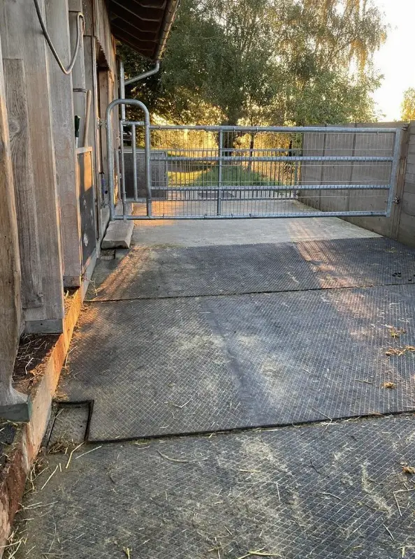 Gummi-/Rollmatten, für Stallgang oder Laufhof