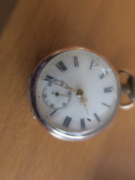 Taschenuhr Silber Damen läuft, Glas muss ersetzt werden