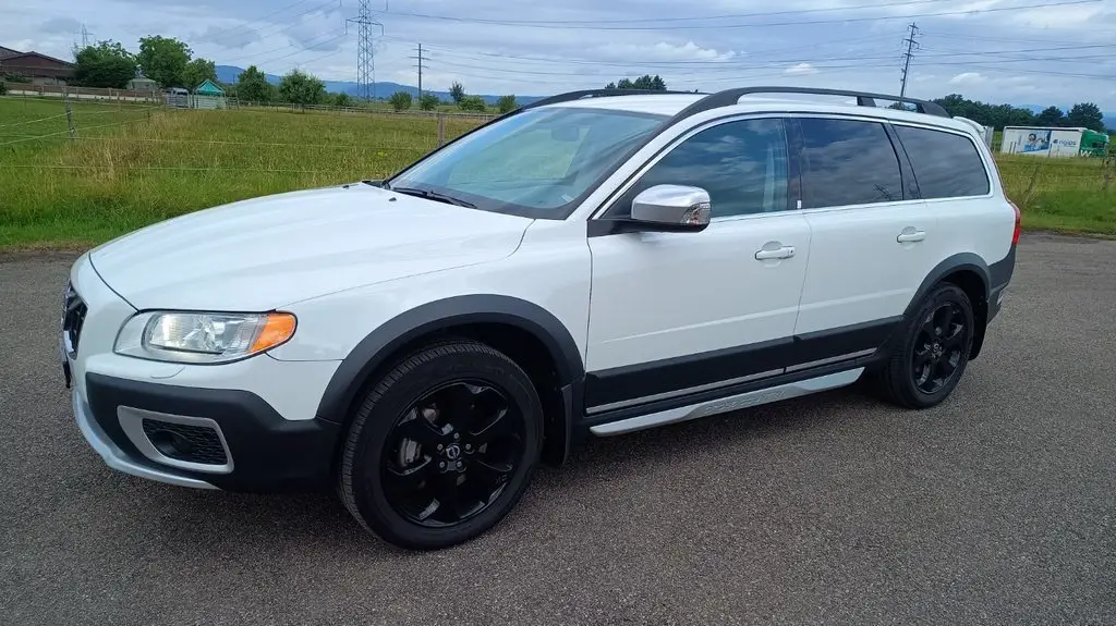 volvo xc70 2.4 d3 summum awd