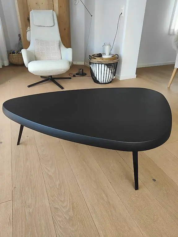 Cassina Beistelltisch