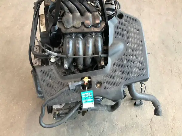  Motor von VW Golf 4 1,6l AKL