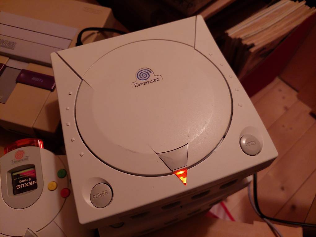 Sammlung Dreamcast-Konsolen und Games