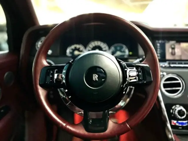 ROLLS ROYCE Cullinan V12 Black Badge