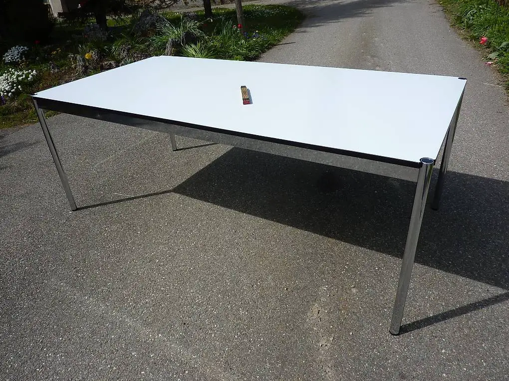 USM Haller Tisch Esstisch Bürotisch Seminartisch Stühle