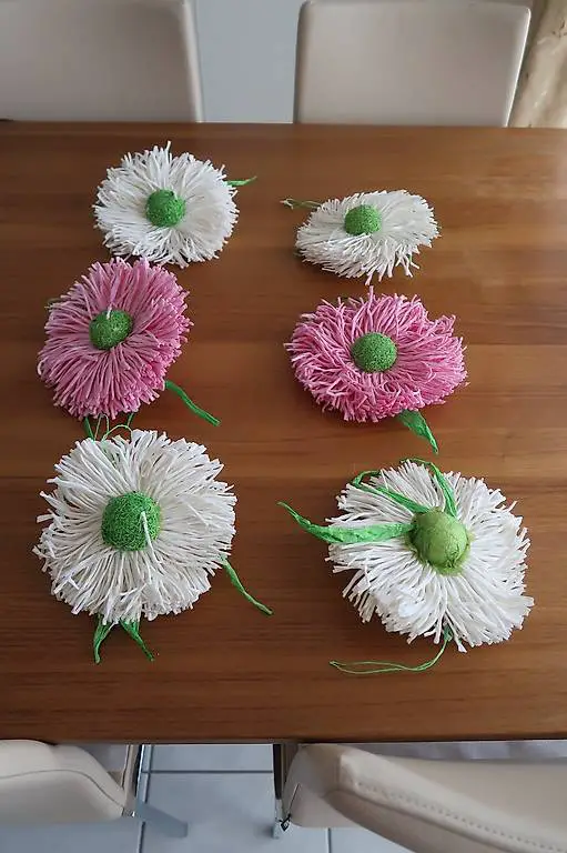 Dekoration, Festdekoration, Blumen, Vögel usw.