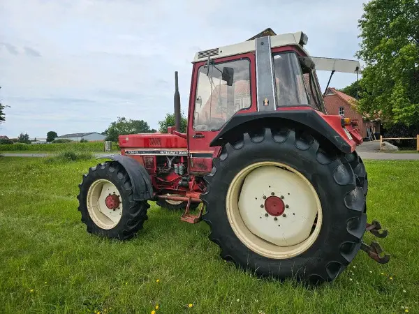 Case IH 1055 BJ 1982: Guter Zustand