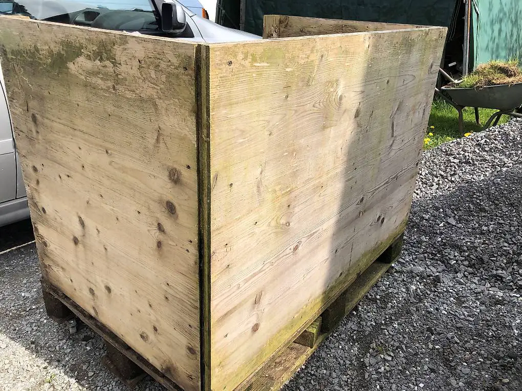 Zwei alte Hochbeete suchen Erfüllung